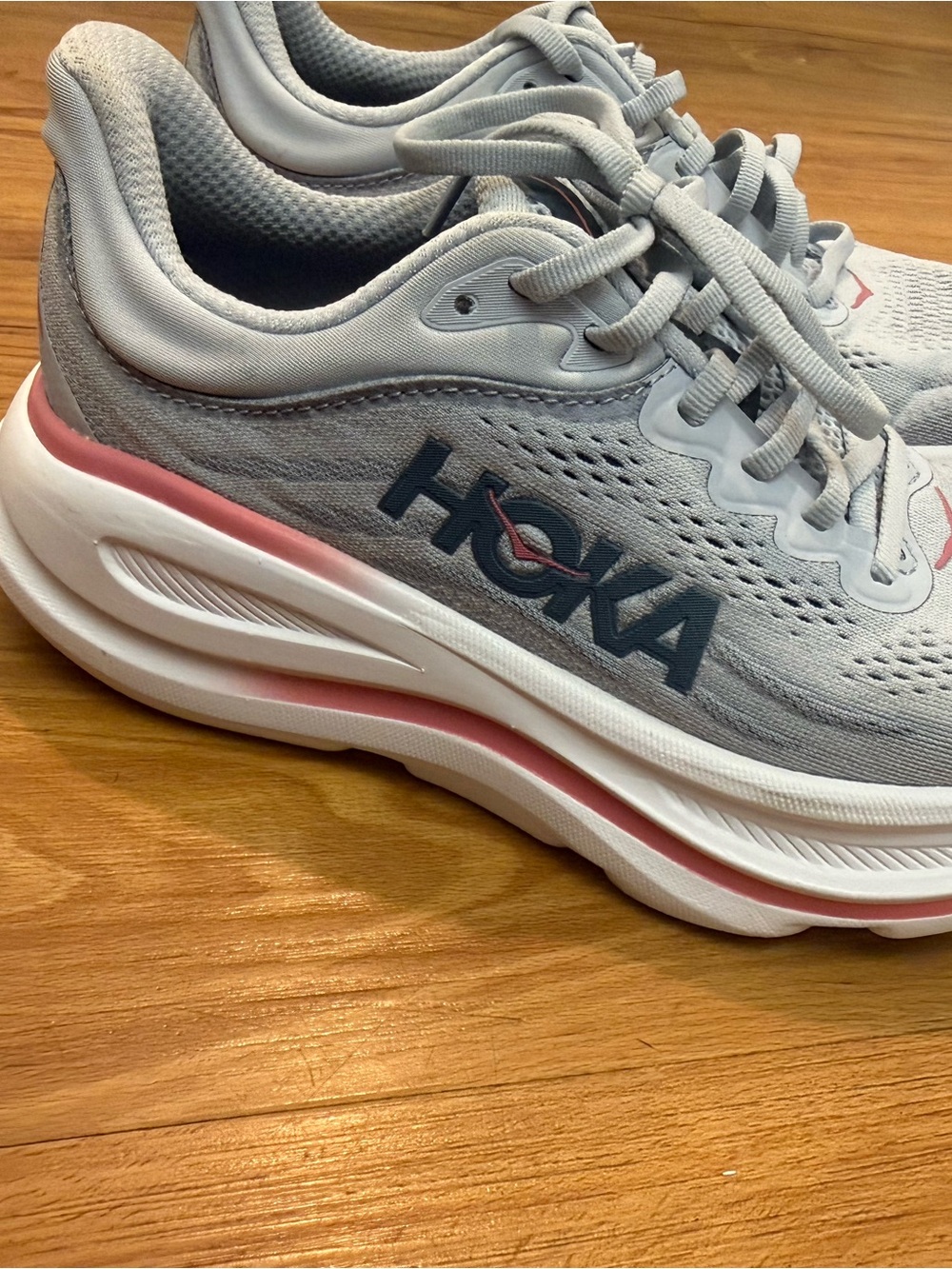 Hoka One One Bondi 9 Women's Light Gray and Pink Cushioned Running Sneakers